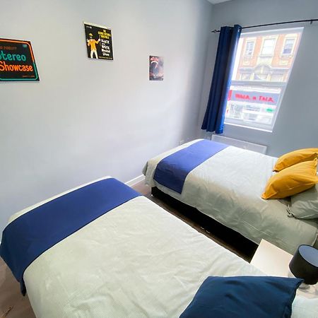 Modern 1 Bedroom Flat In Wood Green 런던 외부 사진
