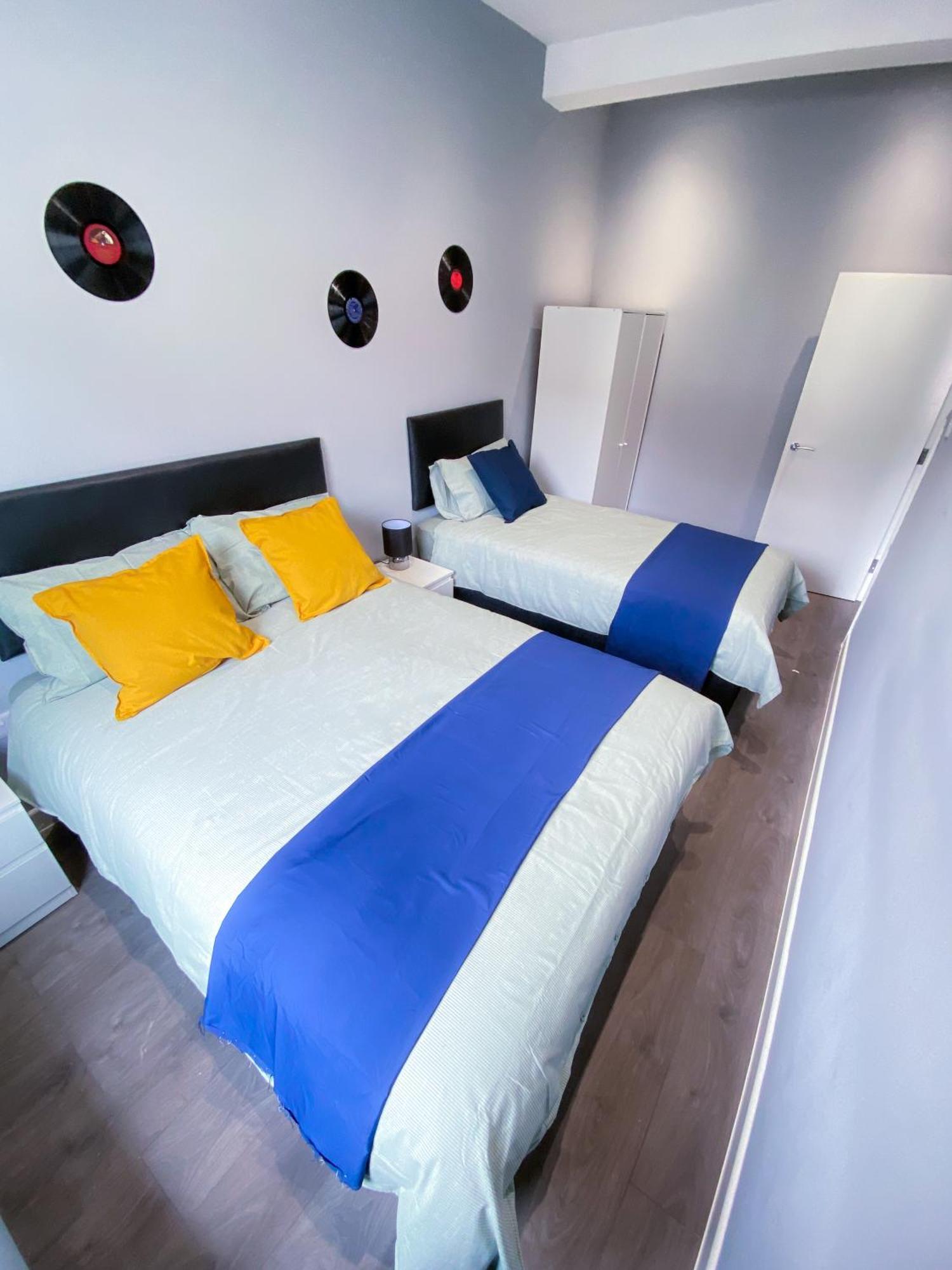 Modern 1 Bedroom Flat In Wood Green 런던 외부 사진