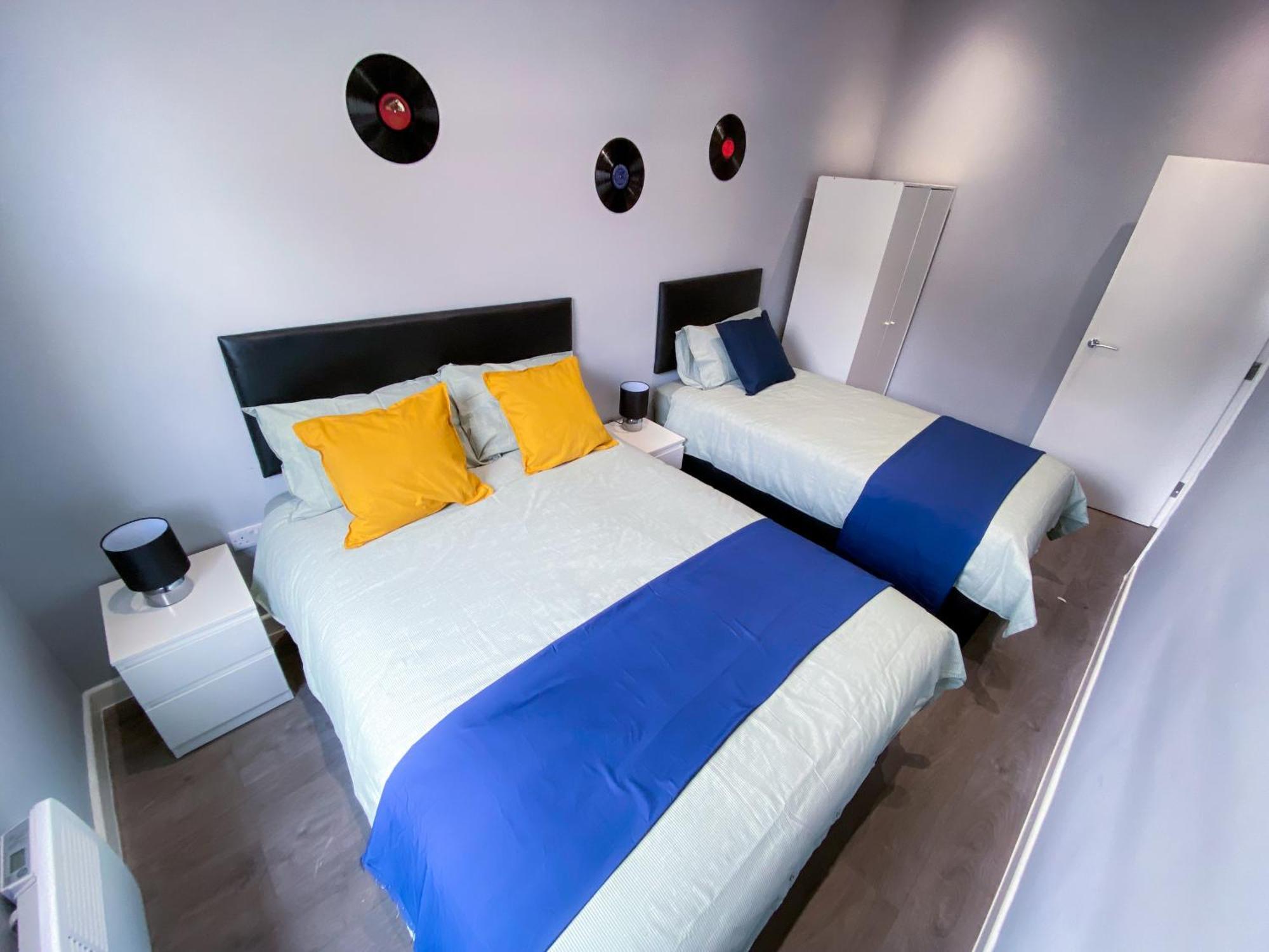 Modern 1 Bedroom Flat In Wood Green 런던 외부 사진